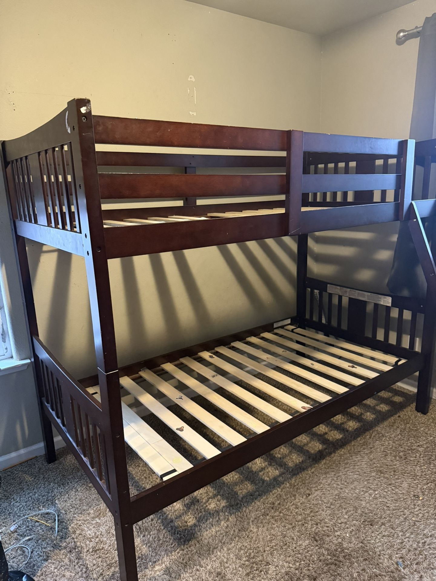Twin Bunkbeds