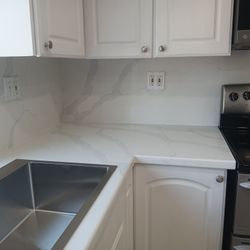 Quartz Kitchen Counters 