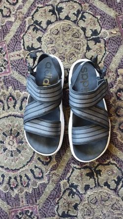 Adidas Women's 90's logo slip on strap sandals
