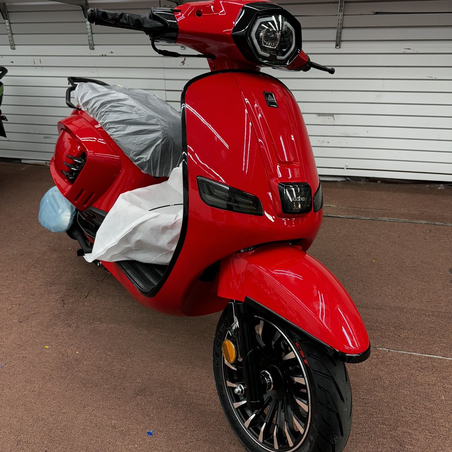 Brand New Acenda 150cc Gas Scooter 