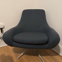 Softline Noomi Sculptural Swivel Lounge Chair in Teal Felt Melange