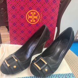 Tory Burch "8"