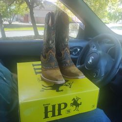 New With Box Mexican Boots HP Size 9.5 