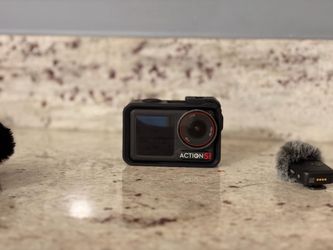 DJI Osmo Action 5 Pro Action Camera + 2 DJI Mics, 512 gb card