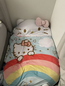 Hello kitty floor lounger