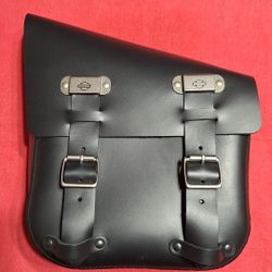 Harley-davidson Black Leather Swing Arm Bag