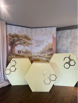 Honeycomb cake stands