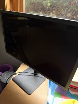 LG 4k ultrafine - two monitors