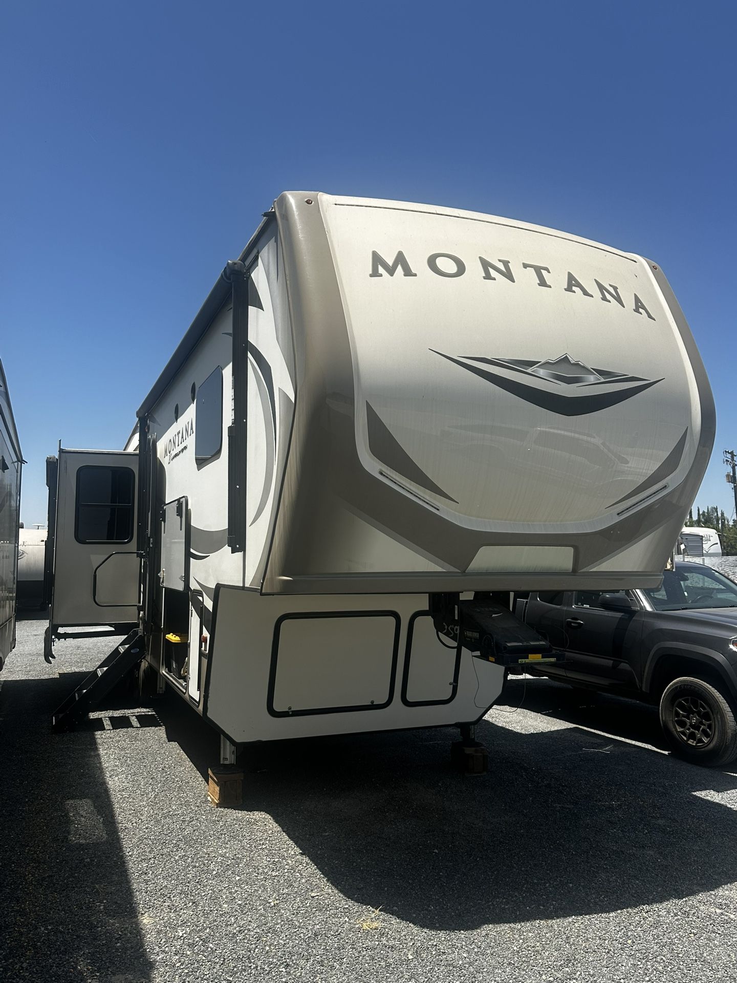 2019 Keystone Montana
