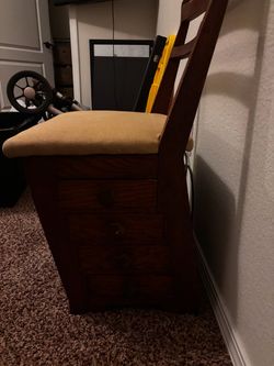 Antique sewing chair with drawers
