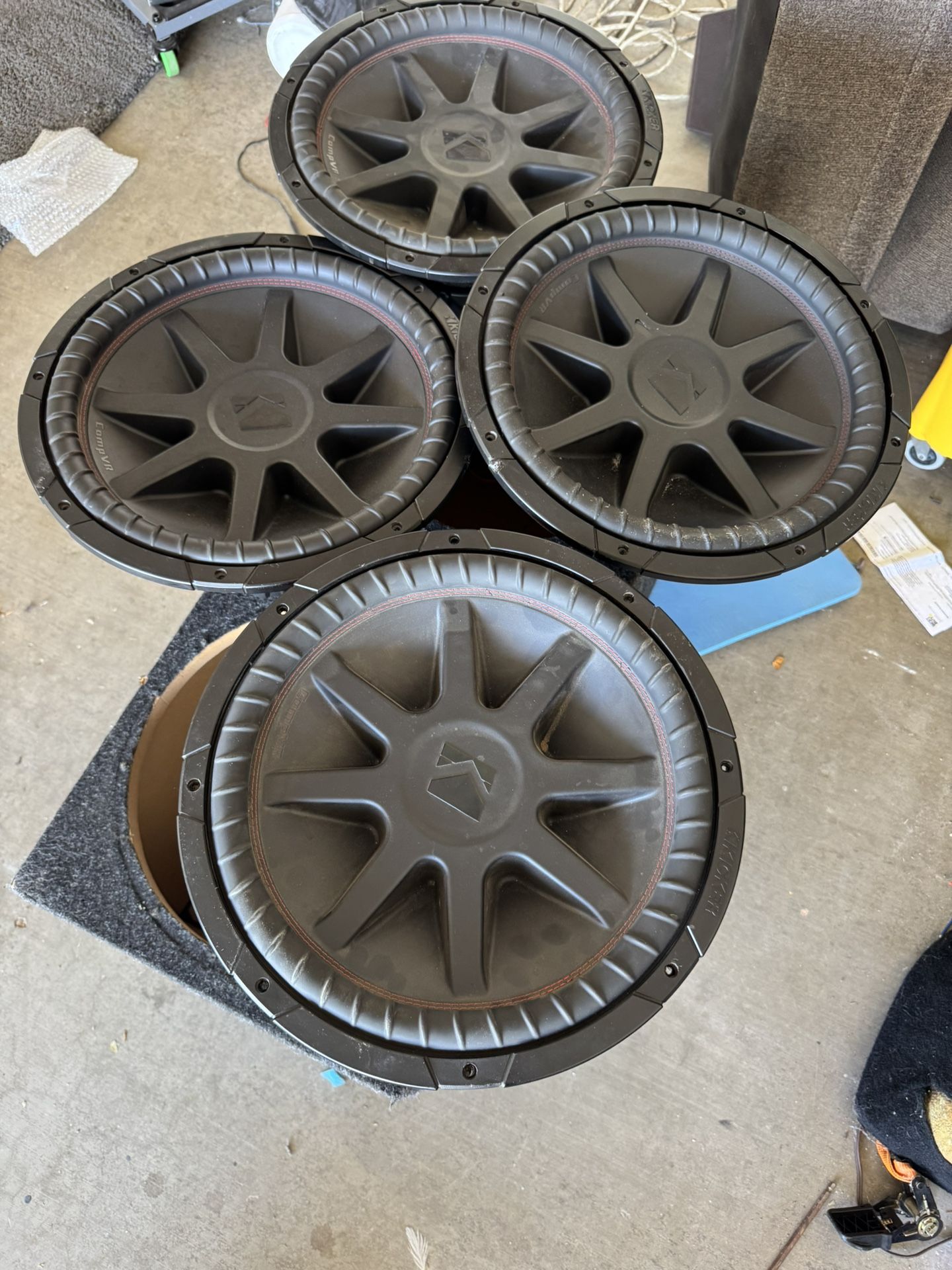 4 Kicker Cvr 15s Subs Subwoofer Bajos $400 Firm