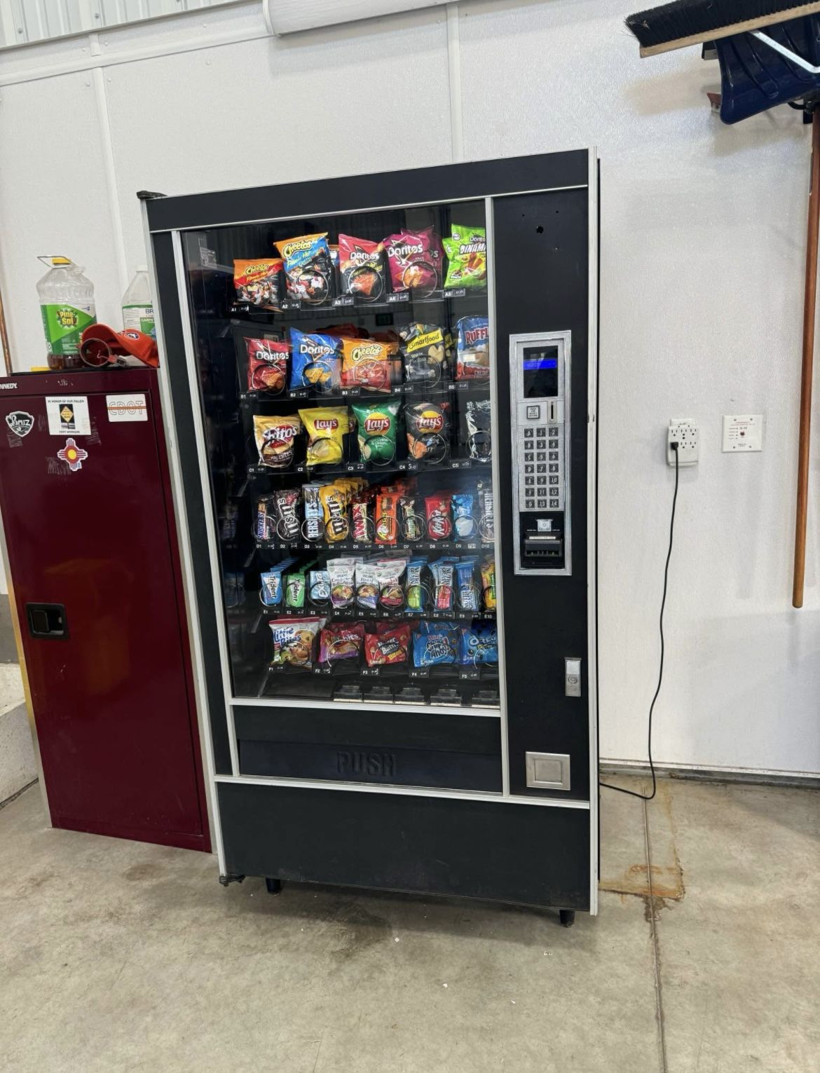 Vending machine w/ card reader