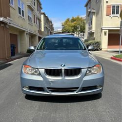 BMW 325i  $