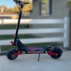 Dual Motor E-Scooter 45MpH - 5600W 48V 26Ah