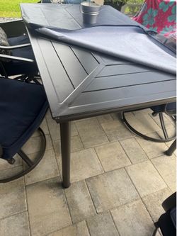 Patio Table/chairs