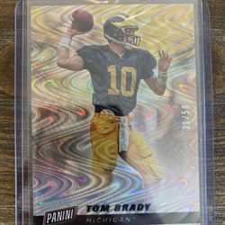 2019 Panini Cyber Monday 21/50 Swirlorama Tom Brady Card. Mint Condition Superbowl Champion!