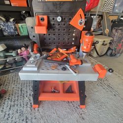 Kids Black+Decker Tool Bench