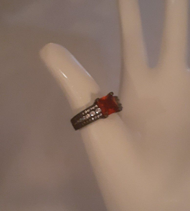 Ring GORGEOUS 💋 Gun Metal Deep Real Red Stone with CZ's ♡