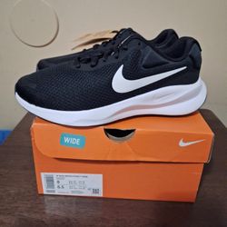 Nike Revolution Womens Wide Size 8, Mens 6.5