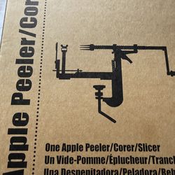 The Pampered Chef Apple peeler 2403
