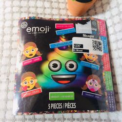 emoji moisturizing face mask