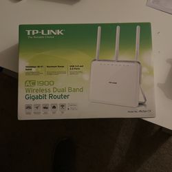 AC1900 Wireless Dual Ban Gigabit Router