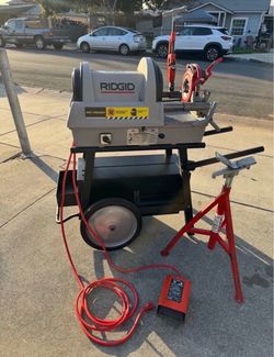 RIDGID 1822-I Auto Chuck Pipe Threading Machine