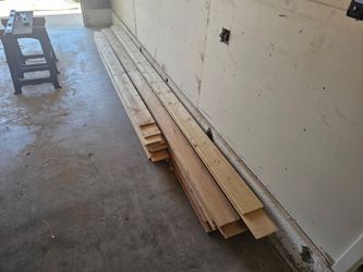 550 ft of Spruce 1x8 shiplap starter board