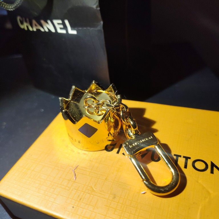 Louis Vuitton Crown Keychain
