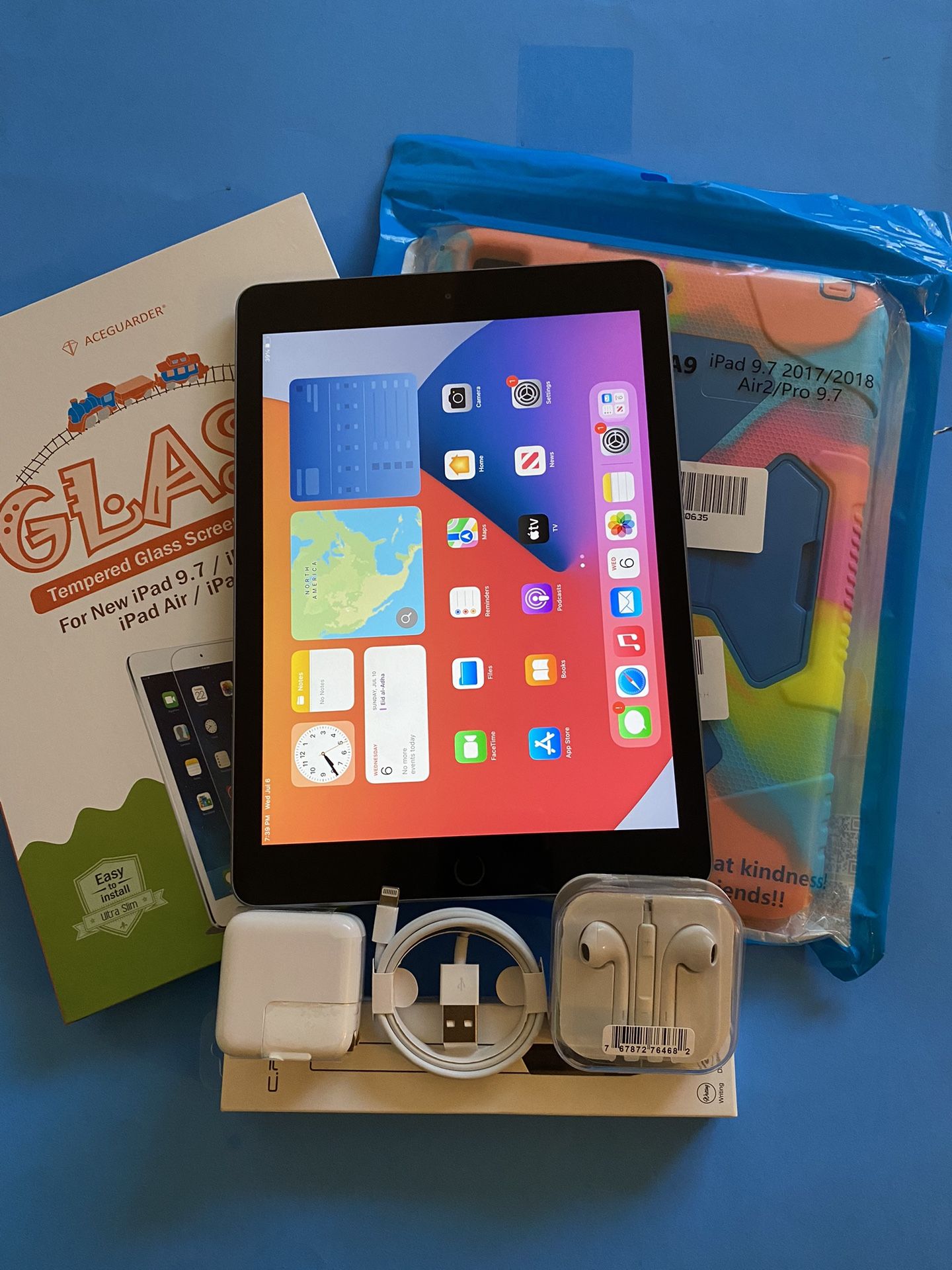 Apple IPad 6th Generation (9.7” Retina / Touch ID / iOS 15/ 2018 model)  32GB With Accessories (Apple Pen Supported / 128gb $299)