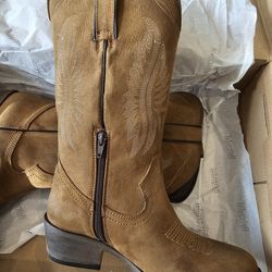 Women's Boots - Size 8.5