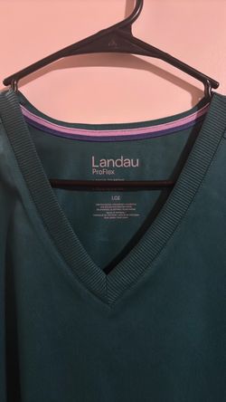 Woman Lg scrub top