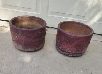 2 Clay Flower Pots 