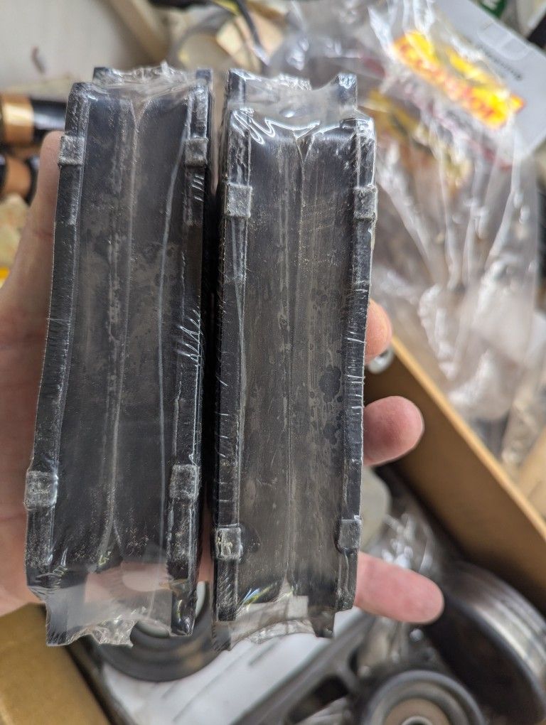 Break pads front F150 2004-2008 New In Box