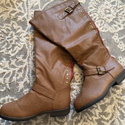 9 1/2 Boots Never Worn 