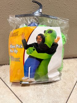 Alien pick me up Costume