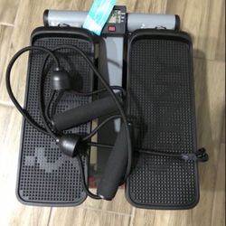 exercise stepper with bands — NEW 