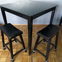 Square Tables W/4 Stools