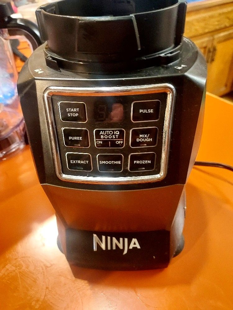 Ninja Mixer Set New Never Used