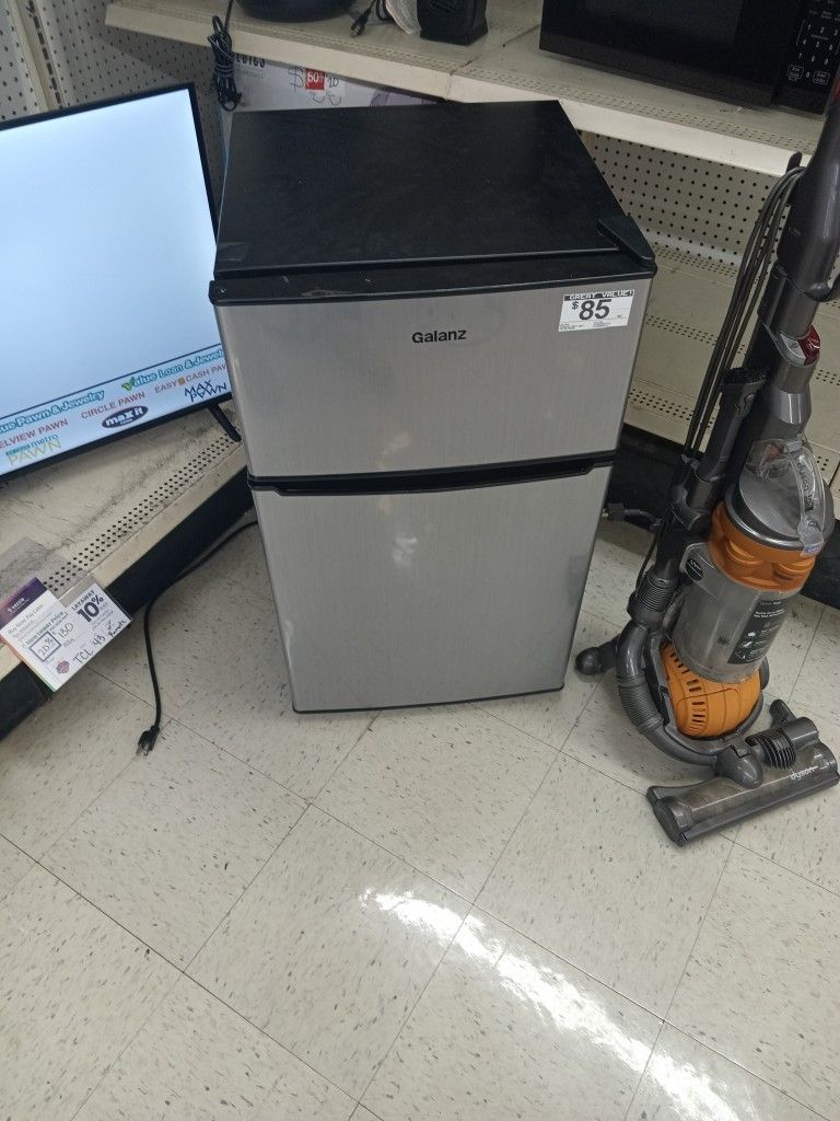 Galanz Mini Fridge