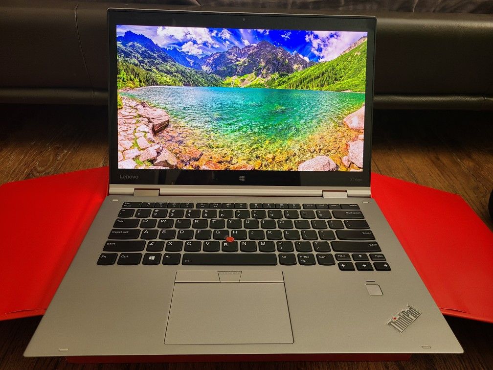 Lenovo ThinkPad X1 Yoga 2nd Gen i7, 16gb Ram