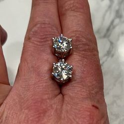 Moissanite Earrings - 2ct