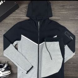 Nike Tech 