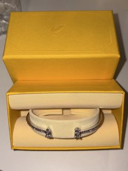 Swarvoski mesmera cuff