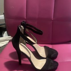 Wild Diva Black Heels Size 8.5 