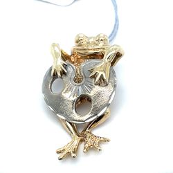 14Kt Two Tone Frog Pendant 4.70g I-1797