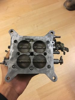 Ford 302 4 barrel carb (MISSING BOWLS)