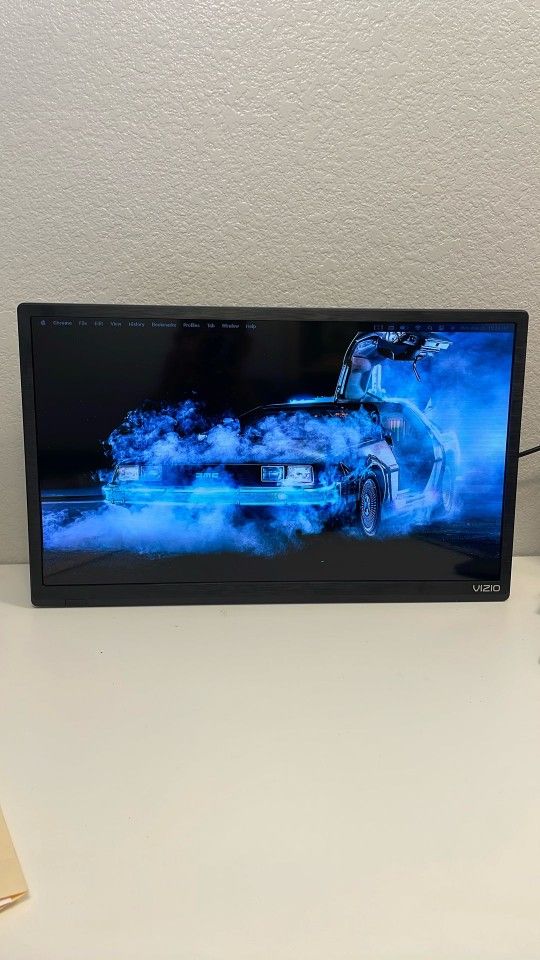 Vizio Smart TV And Monitor With Remote 24"