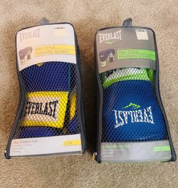 Everlast Boxing Gloves (2 pairs)