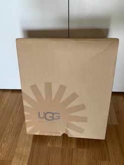 NEW Ugg Classic Carry Boots Size 10